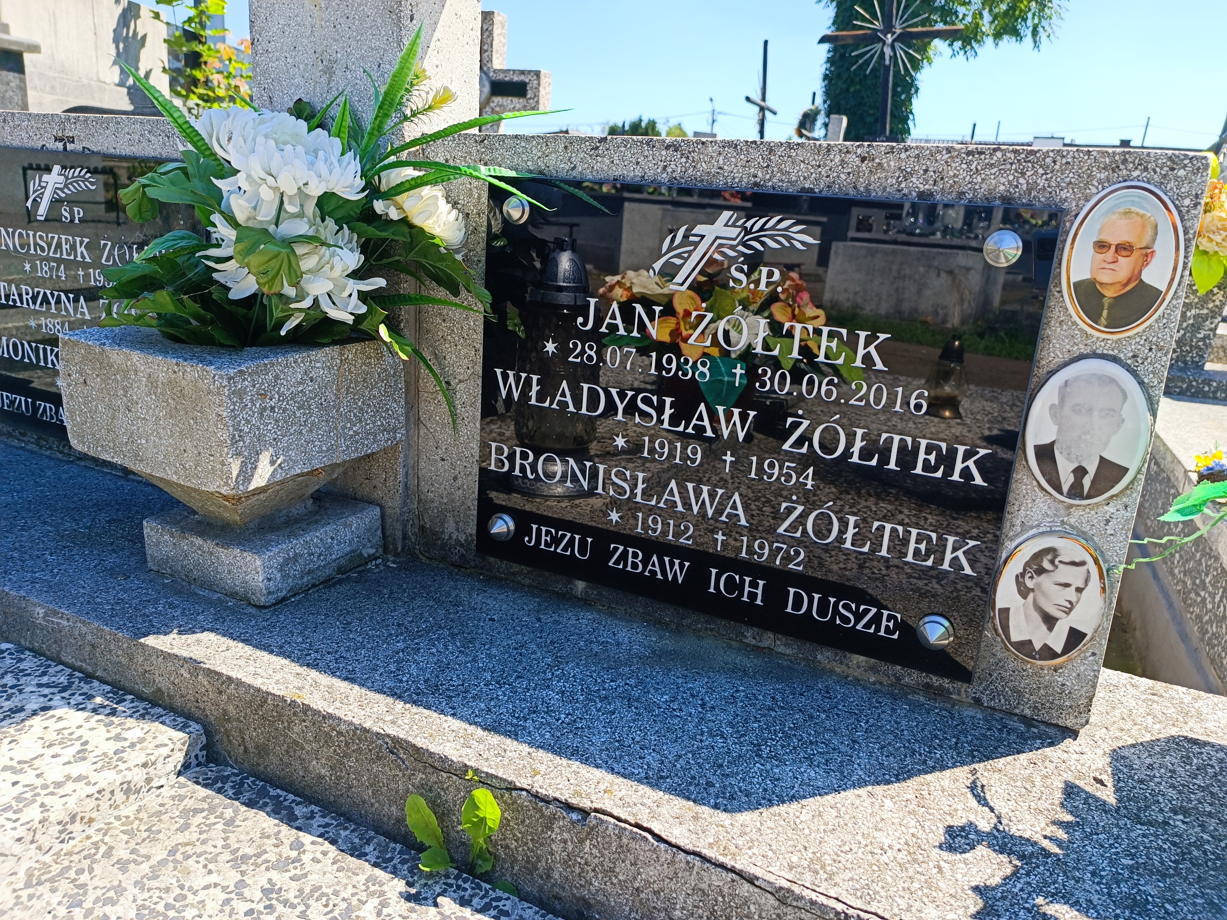 Monika Żółtek 1983 Jasło - Grobonet - Wyszukiwarka osób pochowanych