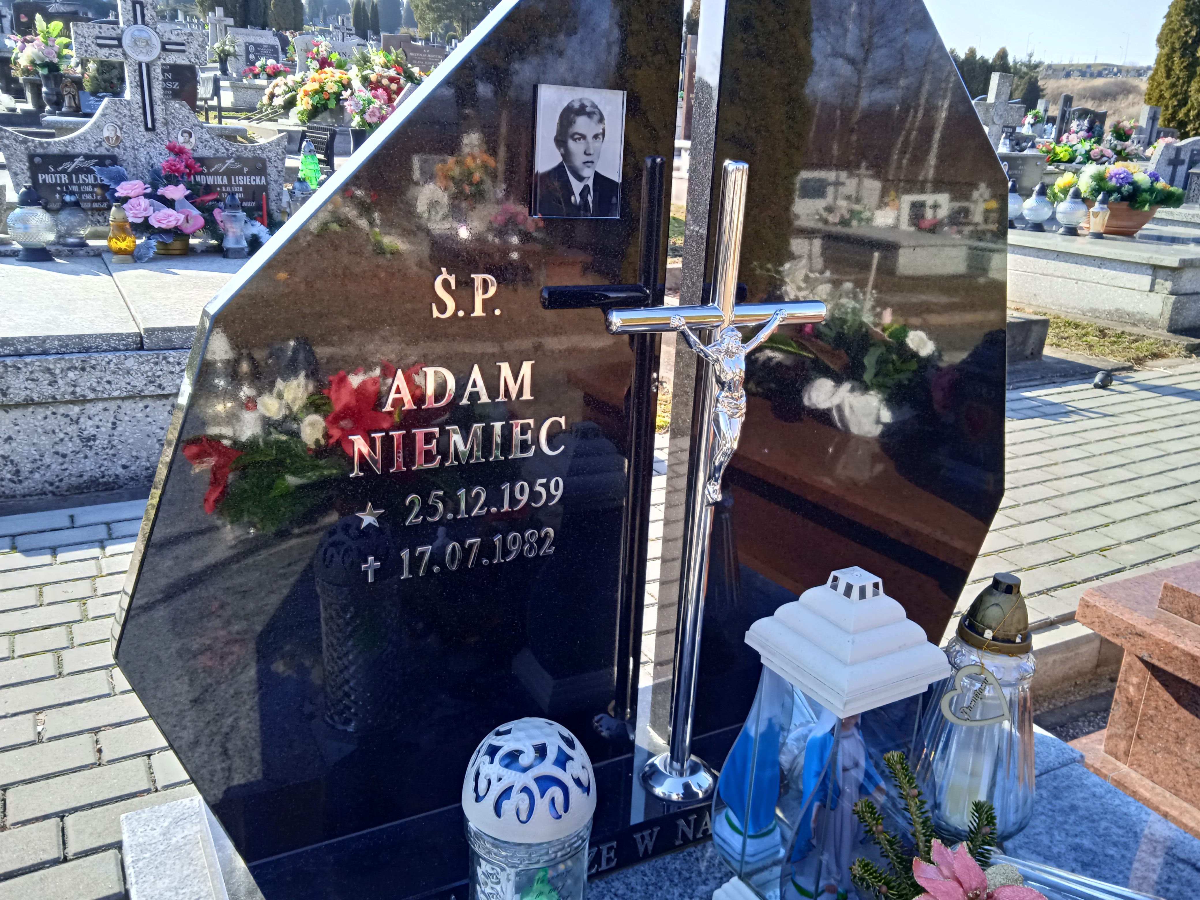 Adam NIEMIEC 1959 Jasło - Grobonet - Wyszukiwarka osób pochowanych